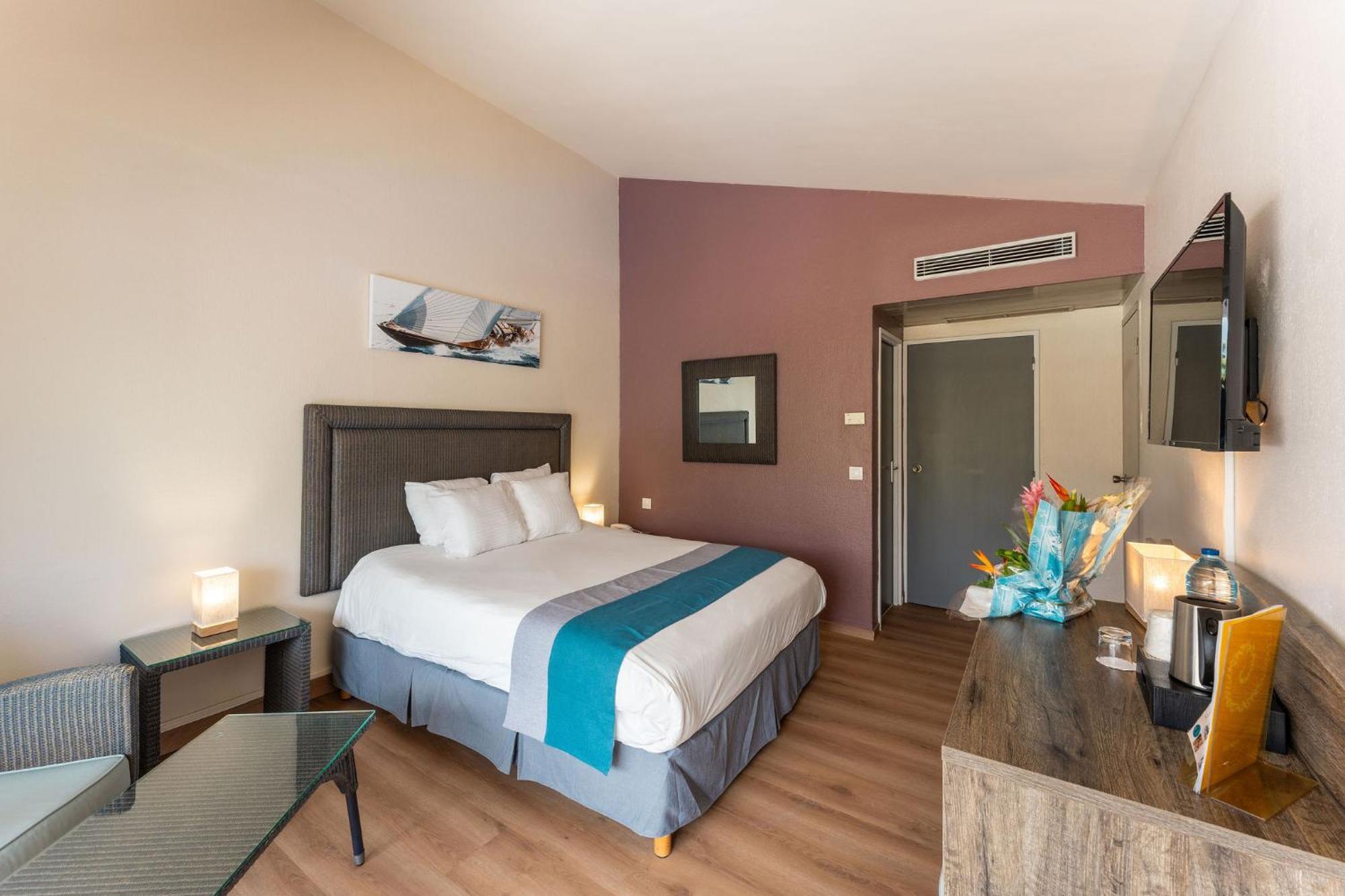 Hotel Fleur D'Epee لو جوسيير المظهر الخارجي الصورة
